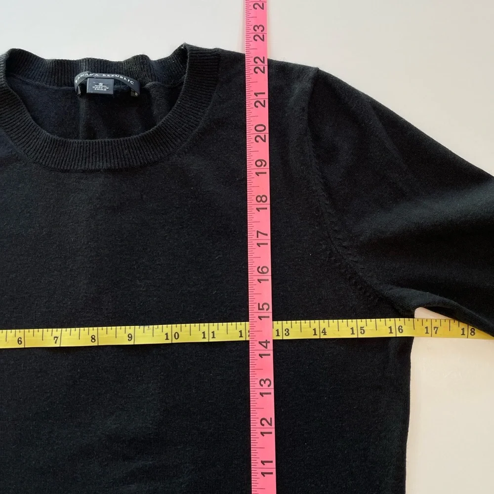 Banana Republic Black Sweater 3/4 Length Sleeve Crew Neck Women’s Size Small